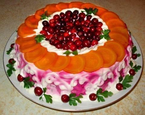 Как красиво оформить салат - селёдка под шубой - 8
