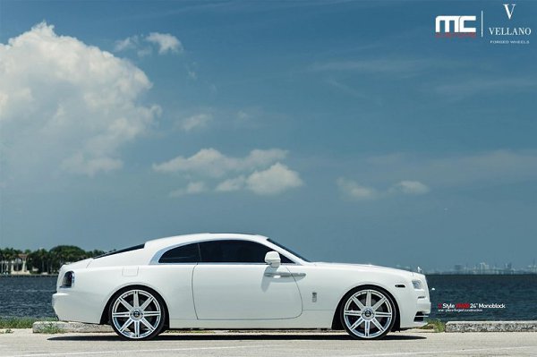 White Rolls-Royce Wraith Looks Stunning on Vellano 24s 2015 - 7