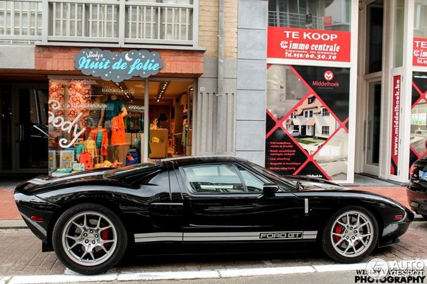 Ford GT - 4