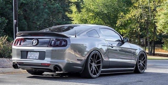 Ford Mustang - 8