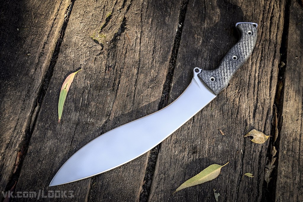    Busse Knives. - 4