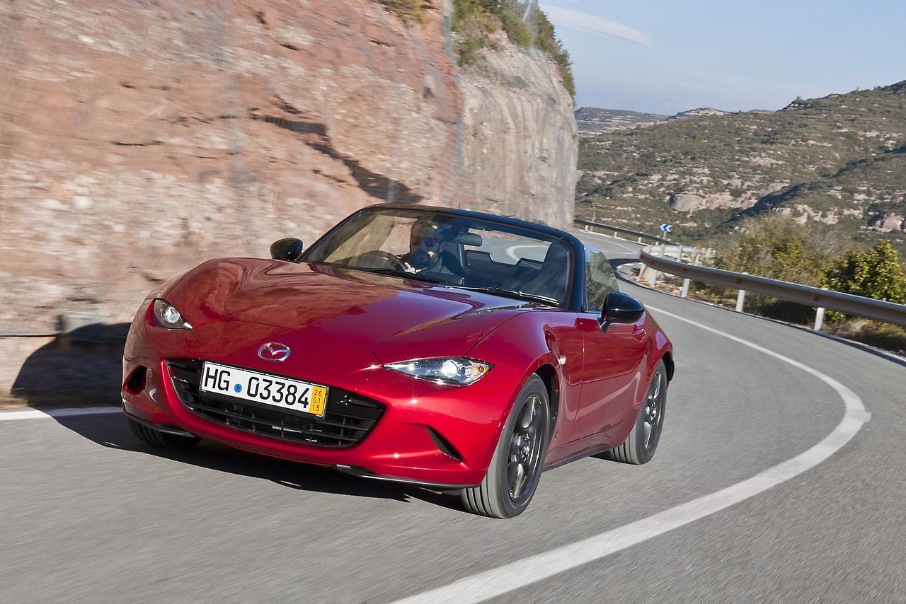 Mazda mx5 2017 года