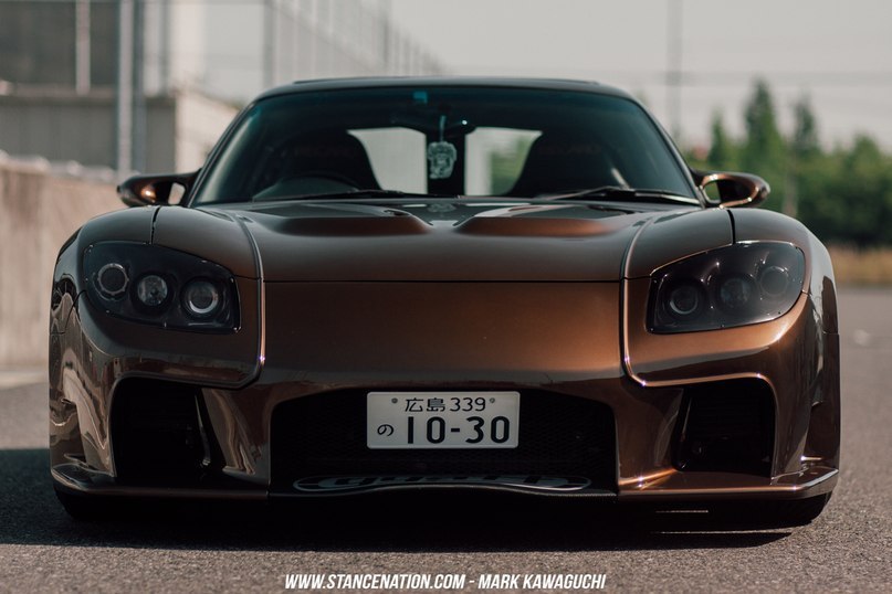 Mazda RX-7.