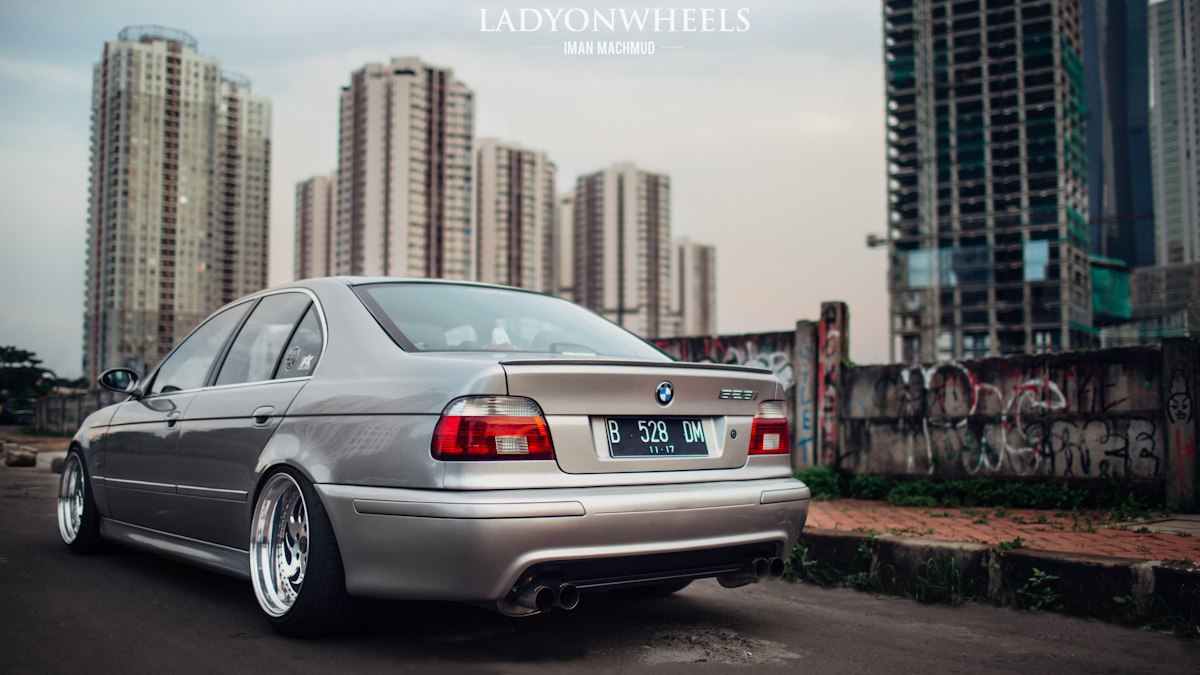 BMW 5 Series E39 - 2