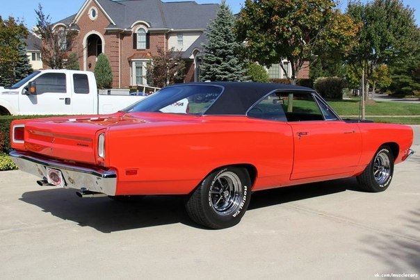 1969 Plymouth Road Runner - 4