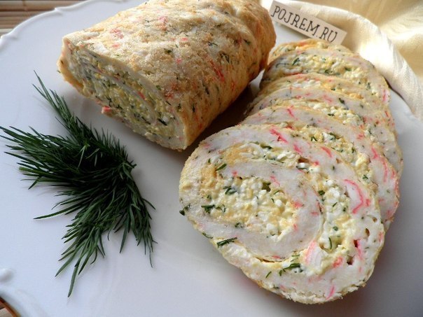 Очень вкусная, нежная и яркая закуска в виде рулета. Украсит как праздничный день, так и выходной. ...