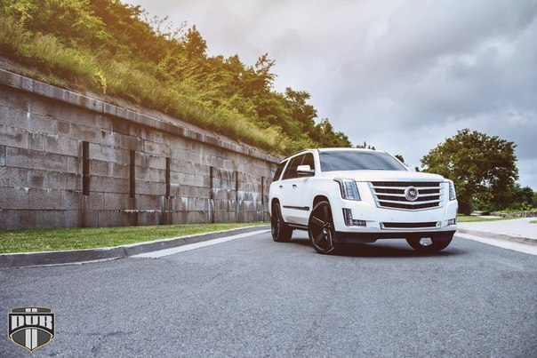 Cadillac Escalade On 26-Inch DUB Baller Wheels - 4