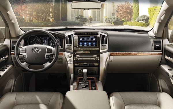 Toyota Land Cruiser 200.4.6 V8 Мощность: 309 л.с. Крутящий момент: 439 Нм Коробка передач: АКПП ... - 5