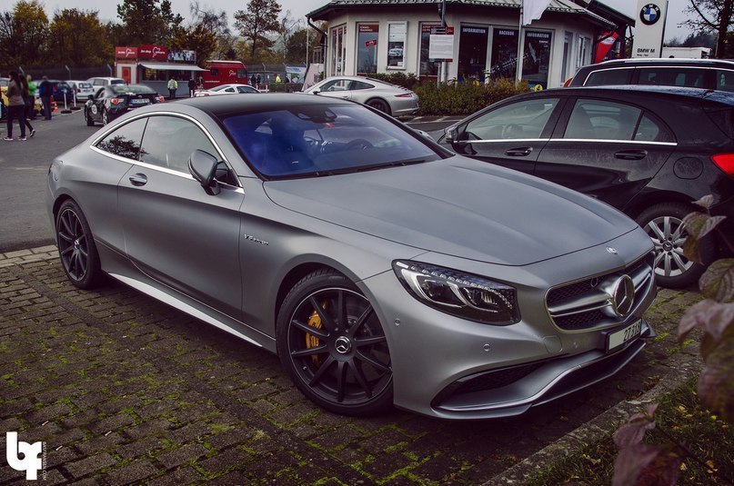 Mercedes-Benz S 63 AMG Coupe.