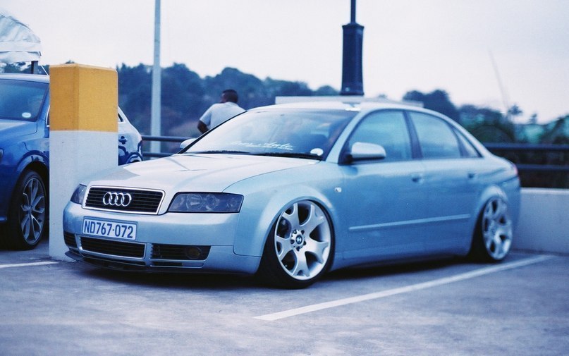 Audi A4.