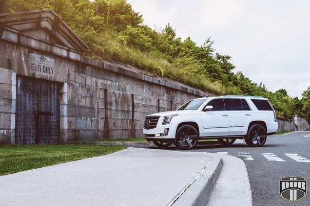 Cadillac Escalade On 26-Inch DUB Baller Wheels - 6