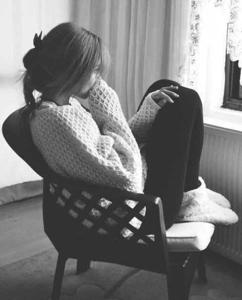 Я думала обида – это сила, И можно что угодно сделать с ней. Но я тебя люблю, как и любила, А может ...