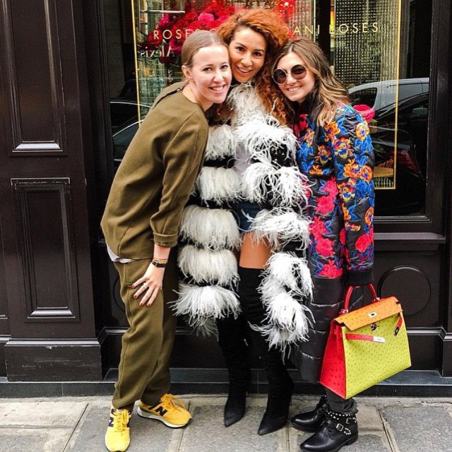 #lategram lunchtime in Costes with natasha @natashazinko and nasiba @naseebs Wearing @pe_for_girls ...