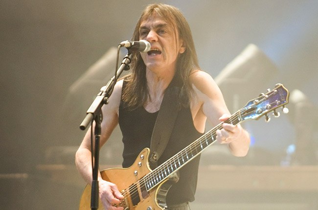     : 6  1953     (Malcolm Young) - -, ...