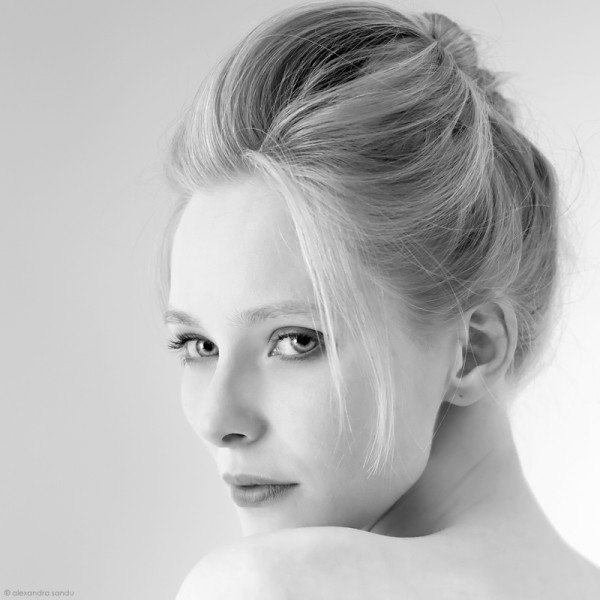 ★  ★ - 1  2015  22:50