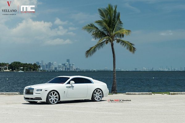 White Rolls-Royce Wraith Looks Stunning on Vellano 24s 2015 - 5