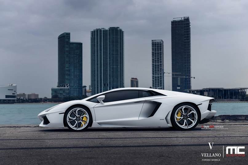 Lamborghini Aventador. - 3