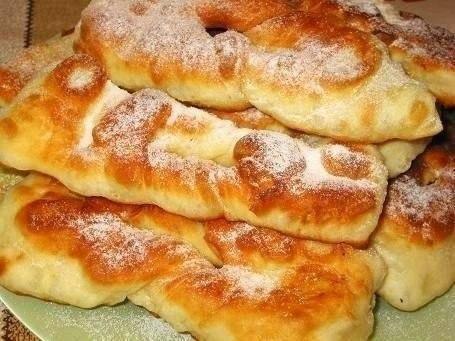 Таратушки на кефире.Ингредиенты:1,5 стакана кефира (или простокваши, или кислого молока).1 яйцо3 ст. ...