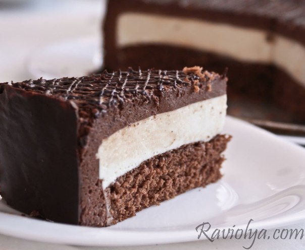 Торт с двойным суфле.Бисквит:2 яйца60 гр сахараванилин60 гр муки10 гр какао1 ч.л. ложка ...