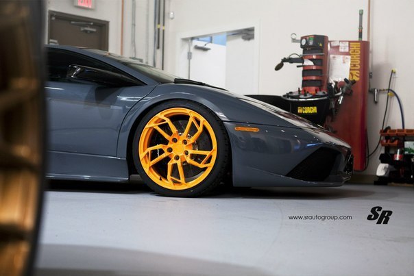 Lamborghini Murcielago LP640 - 4