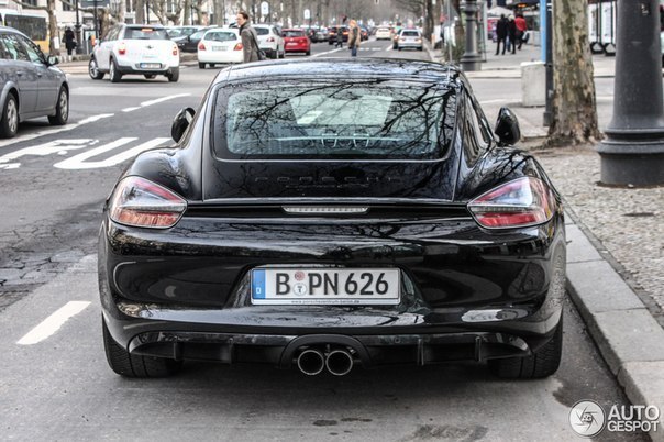 Porsche Cayman GTS - 8