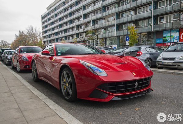 Ferrari F12 Berlinetta.��������� ���������� V12 Atmo (6262 ��)�������� 740 �.�. ��� 8250 ... - 5