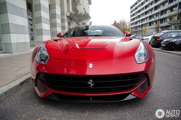 Ferrari F12 Berlinetta.��������� ���������� V12 Atmo (6262 ��)�������� 740 �.�. ��� 8250 ... - 7
