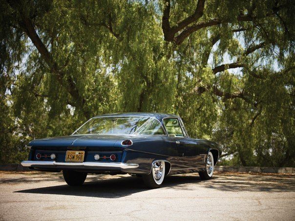 1962 Dual-Ghia L6.4. : 1960-1963 : 2-  : V8 6.3 L: ... - 2