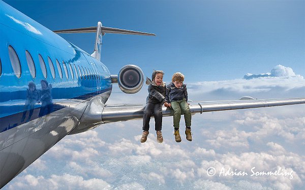 Адриан Соммелинг (Adrian Sommeling) креативный фотограф и искусный фотоманипулятор из Голландии.