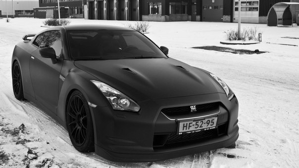 Nissan GT-R