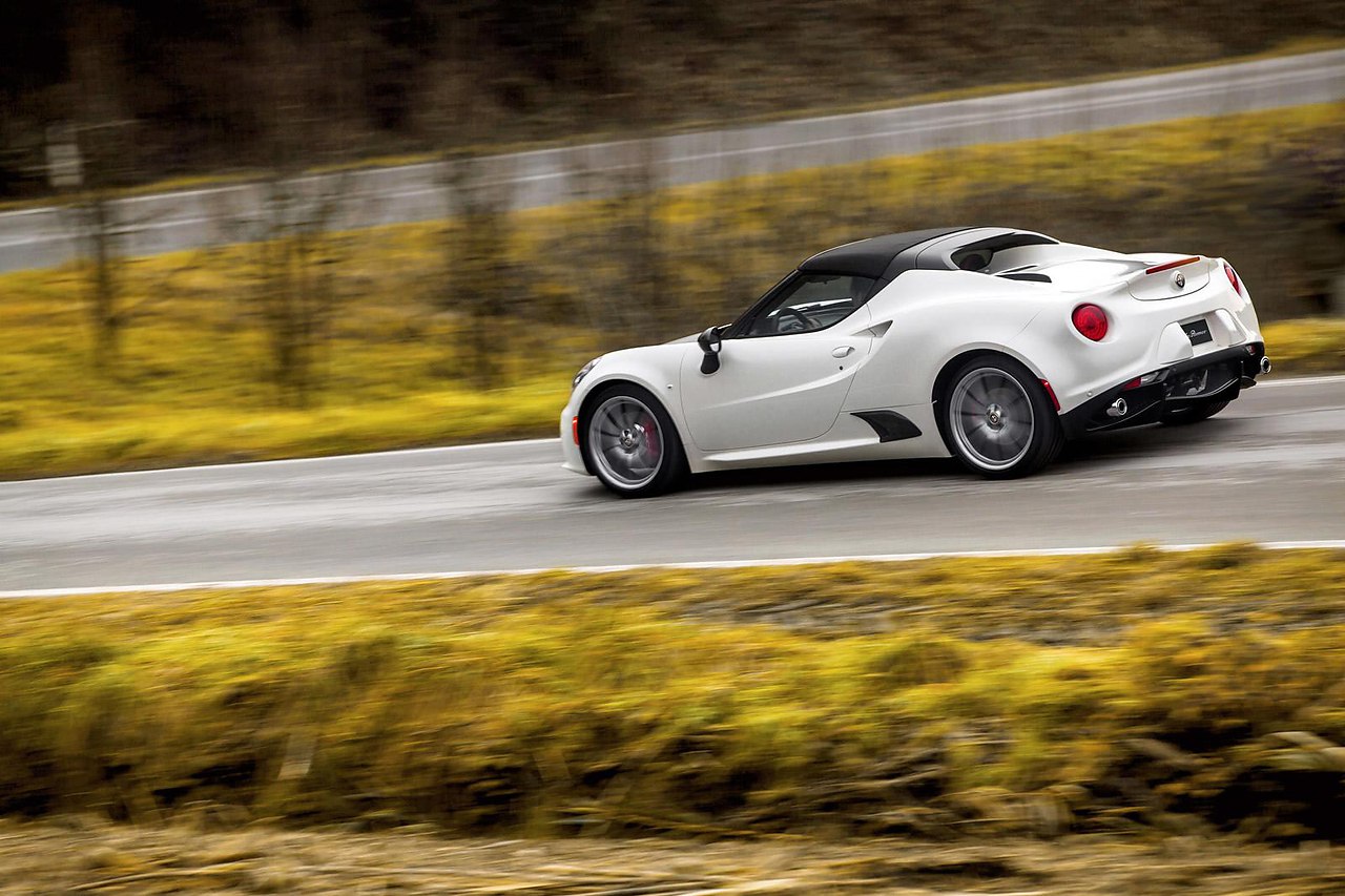 Alfa Romeo 4C & 4C Spider - 8