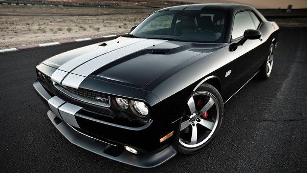 Dodge Challenger - 2