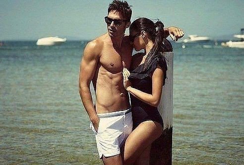 - Скажи, ведь ты всегда рядышком будешь, даже если что-нибудь натворю такое... - Слушай, даже если ...