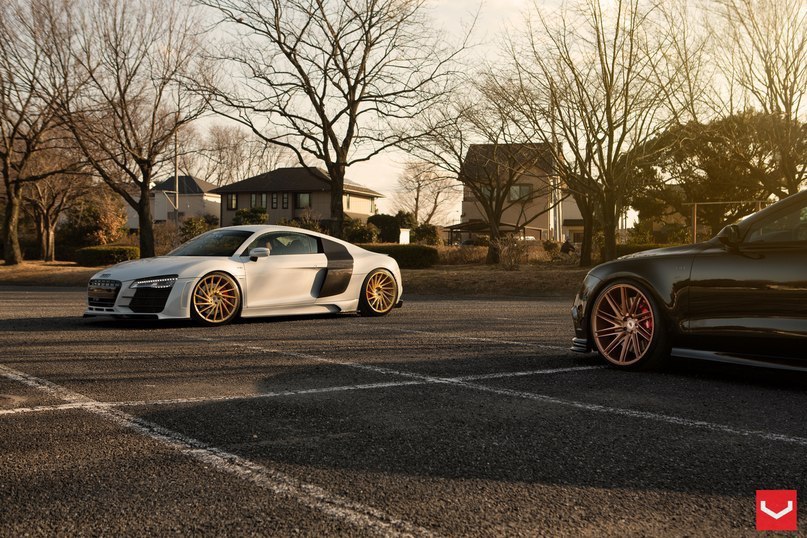 Audi R8  S7. - 2