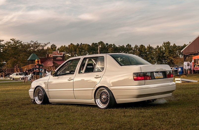 Volkswagen Jetta. - 2