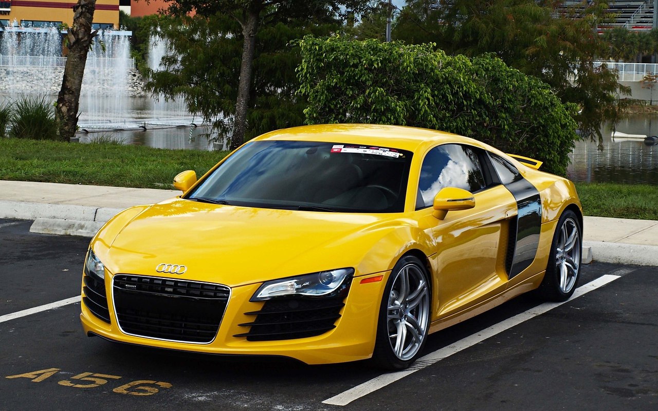 Audi R8