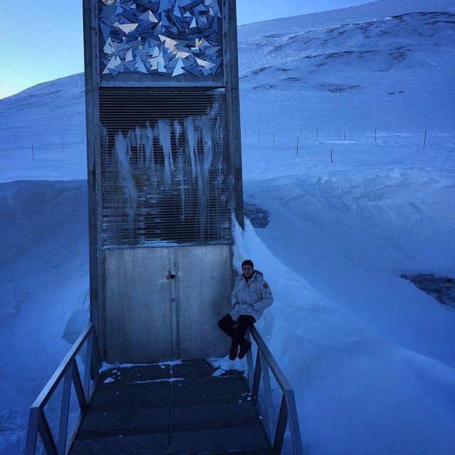 Entrance to another world is located in Arctica. @Nature #NatureAddict      ...