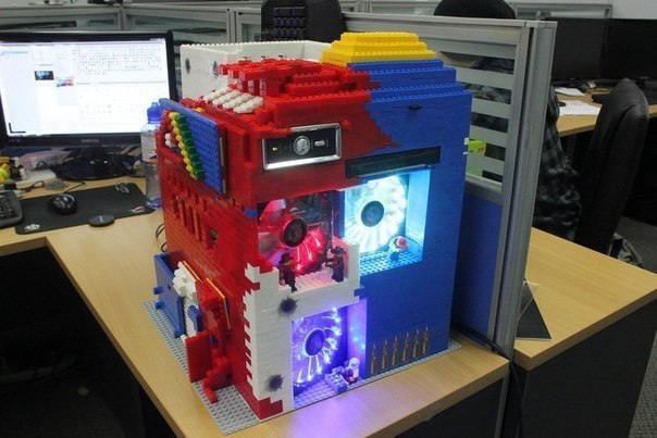   LEGO