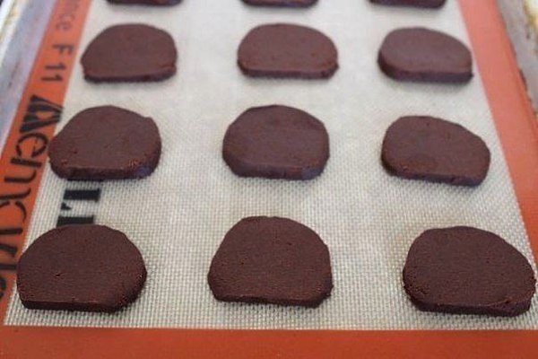 Домашний choco pie с арахисовым маслом.Ингредиенты:Масло смягченное — 1 чашкаШоколадные капли (можно ... - 7