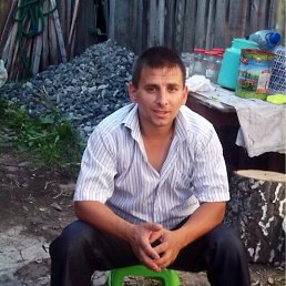 Andrey, 40, 