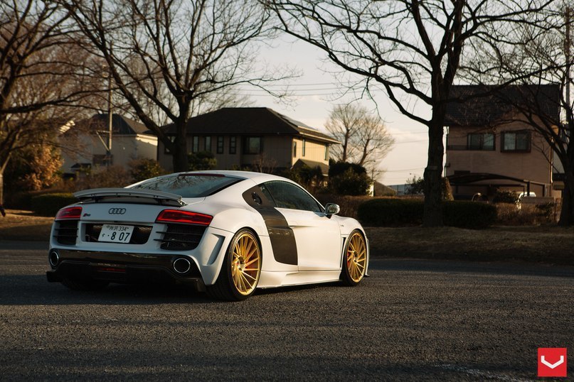 Audi R8  S7. - 7