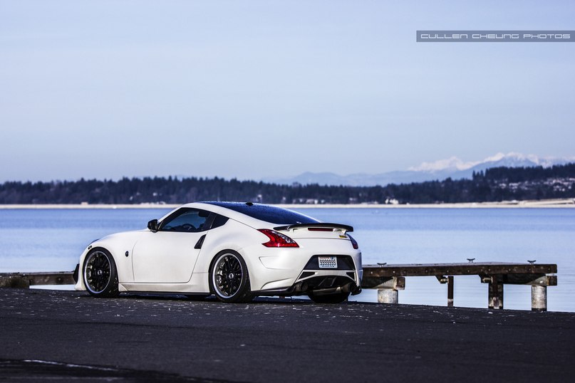 Nissan 370Z. - 4