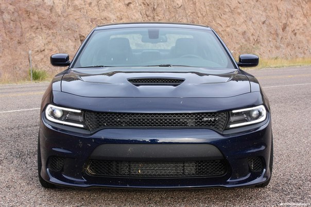 Dodge Charger SRT Hellcat - 5