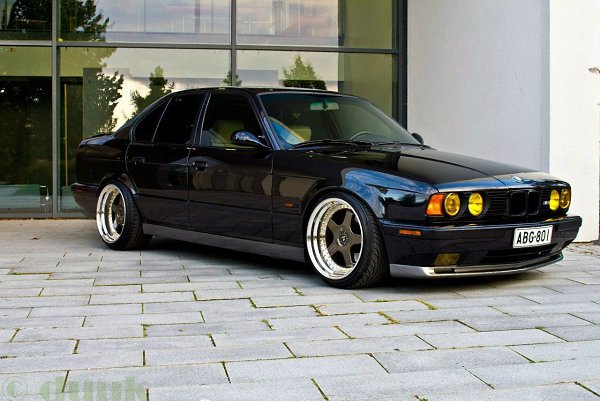 BMW  34-       M,  .