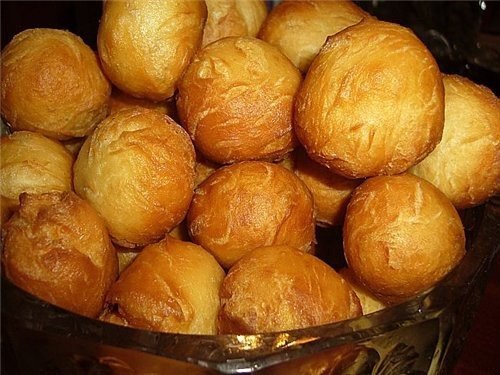 Баурсаки.Молоко – 0,5 литраМайонез – 2ст. ложкиСахар, соль – по вкусуЯйца – 2штДрожжи – 1ст. ложкаВ ...