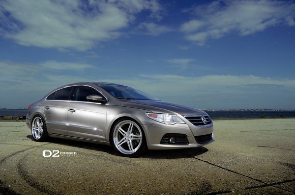 Volkswagen Passat CC. - 3