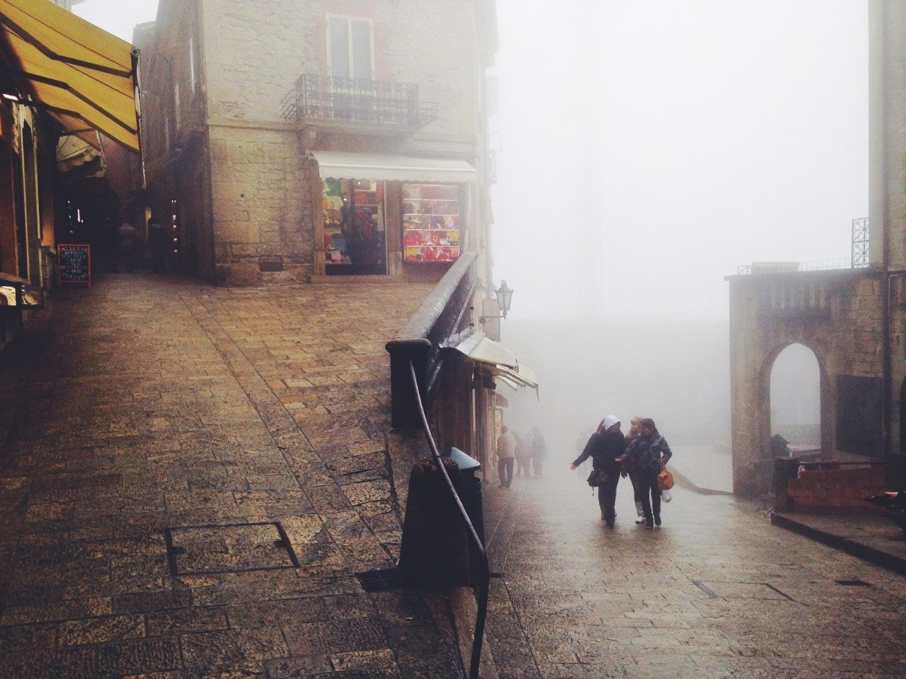 -  .#_@travel.blog