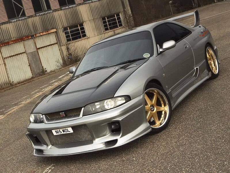 Skyline r33