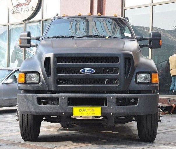 Ford F-650 - 6