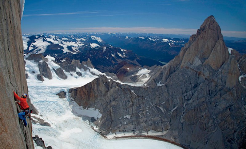 David Lama free-climbing Cerro Torre's southeast ...